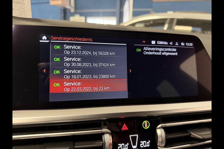 BMW 3 Serie Touring 318i High Executive Edition M-SPORT| Afneembare trekhaak | Stoelverwarming | Origineel Nederlands geleverd (NAP) | Rijklaar geleverd incl. 12 maanden BOVAG-garantie