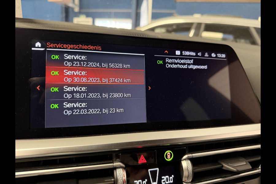 BMW 3 Serie Touring 318i High Executive Edition M-SPORT| Afneembare trekhaak | Stoelverwarming | Origineel Nederlands geleverd (NAP) | Rijklaar geleverd incl. 12 maanden BOVAG-garantie