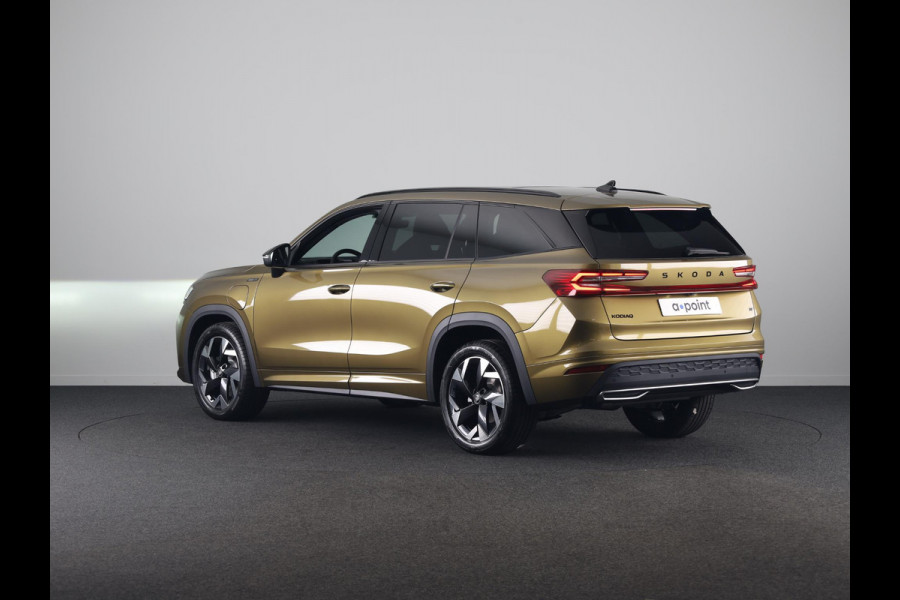 Škoda Kodiaq 1.5 TSI PHEV 204pk Sportline Business | Panoramadak | Trekhaak | Light & View | Adaptief onderstel | Canton Sound |