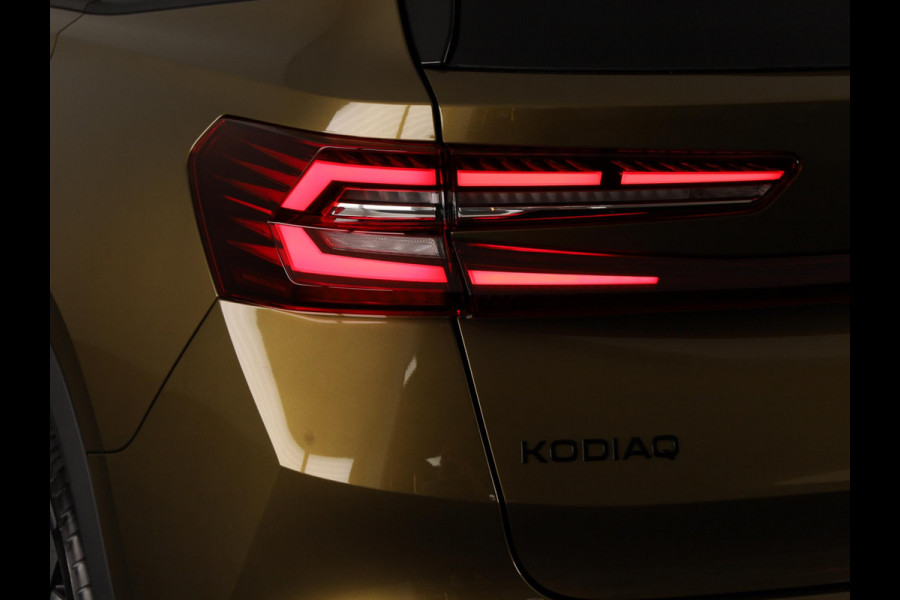 Škoda Kodiaq 1.5 TSI PHEV 204pk Sportline Business | Panoramadak | Trekhaak | Light & View | Adaptief onderstel | Canton Sound |