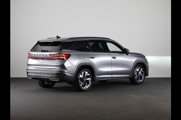 Škoda Kodiaq Sportline Business PHEV 1.5 TSI 204 pk | Trekhaak | Blind Spot | Adaptive Cruise | Stoelverwarming | Camera | Light & View