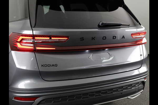 Škoda Kodiaq Sportline Business PHEV 1.5 TSI 204 pk | Trekhaak | Blind Spot | Adaptive Cruise | Stoelverwarming | Camera | Light & View