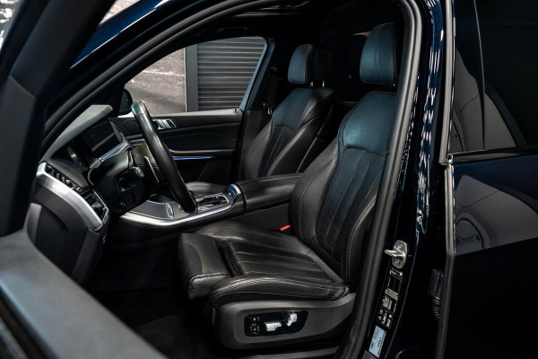 BMW X5 xDrive30d *Grijs kenteken / M-Sport / Panorama / HUD / Surround-view / Memory / Elektr. trekhaak*