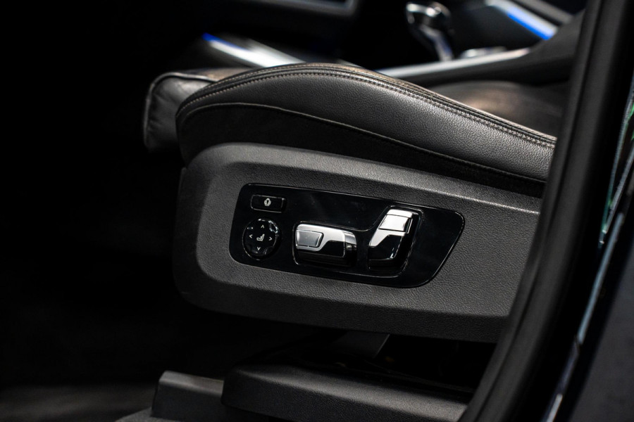 BMW X5 xDrive30d *Grijs kenteken / M-Sport / Panorama / HUD / Surround-view / Memory / Elektr. trekhaak*