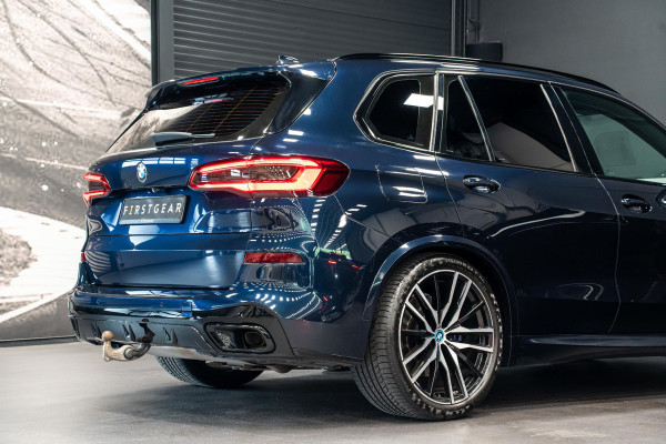 BMW X5 xDrive30d *Grijs kenteken / M-Sport / Panorama / HUD / Surround-view / Memory / Elektr. trekhaak*