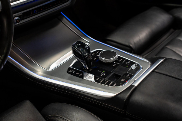 BMW X5 xDrive30d *Grijs kenteken / M-Sport / Panorama / HUD / Surround-view / Memory / Elektr. trekhaak*