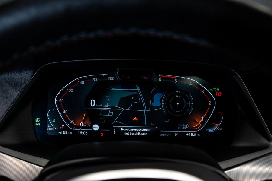 BMW X5 xDrive30d *Grijs kenteken / M-Sport / Panorama / HUD / Surround-view / Memory / Elektr. trekhaak*
