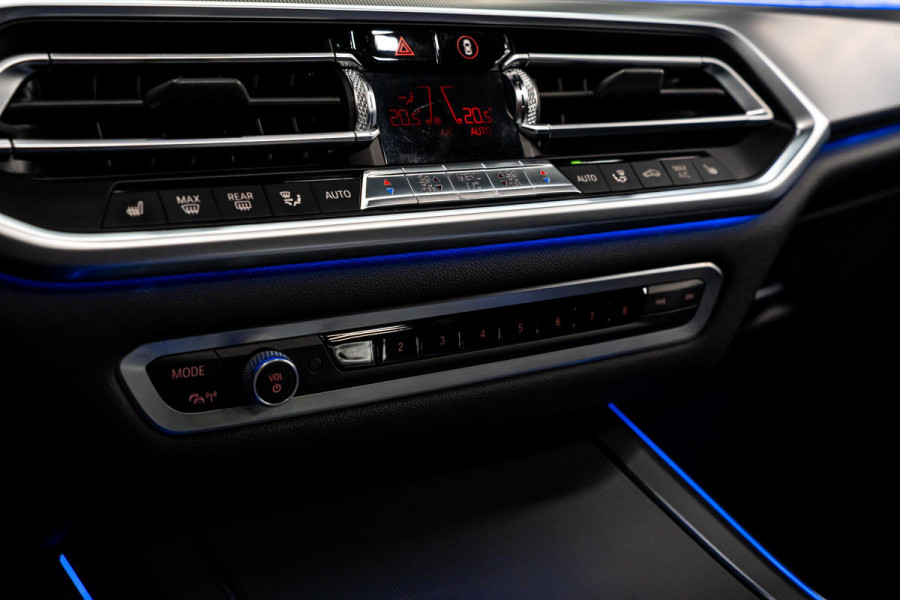 BMW X5 xDrive30d *Grijs kenteken / M-Sport / Panorama / HUD / Surround-view / Memory / Elektr. trekhaak*