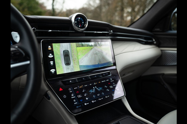 Maserati Grecale Modena 330pk | Pano-dak | Luchtvering | 21 inch | Stoelventilatie