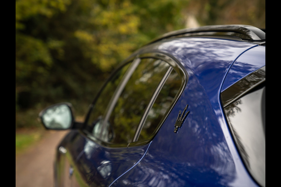 Maserati Grecale Modena 330pk | Pano-dak | Luchtvering | 21 inch | Stoelventilatie
