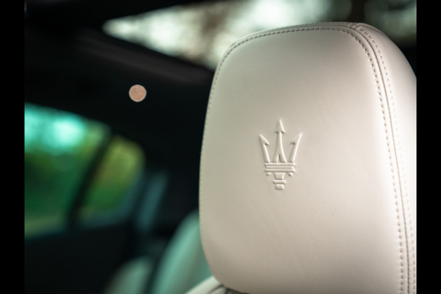 Maserati Grecale Modena 330pk | Pano-dak | Luchtvering | 21 inch | Stoelventilatie