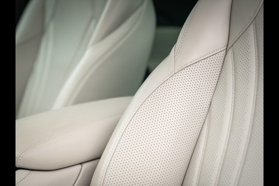 Maserati Grecale Modena 330pk | Pano-dak | Luchtvering | 21 inch | Stoelventilatie