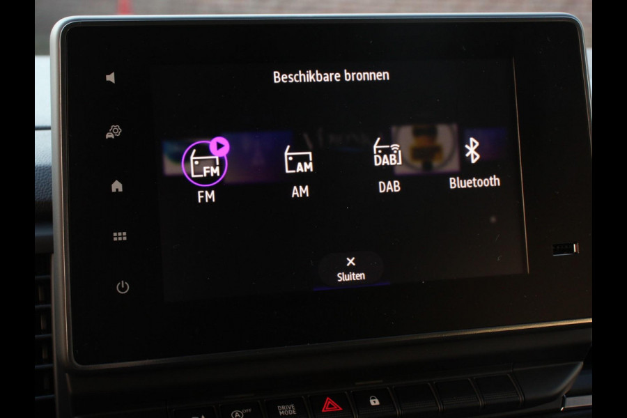Renault Trafic 2.0 Blue dCi 150PK Automaat L2H1 Dubbele Cabine Navigatie Airco Lichtmetalen velgen Betimmering Trekhaak Camera Parkeersensoren Dab