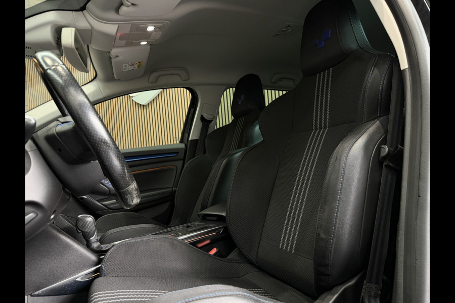 Renault Mégane Estate 1.6 TCe GT-Line EDC | Groot Navi | 18" | Camera | Led koplampen | Cruise control |