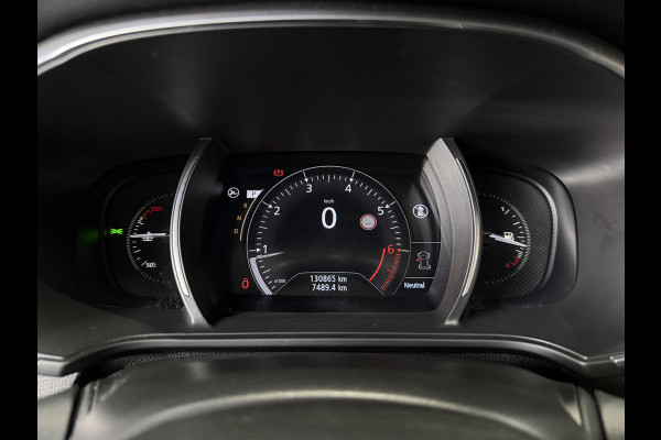 Renault Mégane Estate 1.6 TCe GT-Line EDC | Groot Navi | 18" | Camera | Led koplampen | Cruise control |