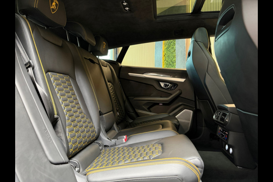 Lamborghini Urus 4.0 V8 |PANO|AKRAPOVIC|B&O|MASSAGE|CERAMIC|HuD|CARBON|SOFTCLOSE|360 CAMERA|GARANTIE 03/2027|23 INCH|650PK|BOMVOL!