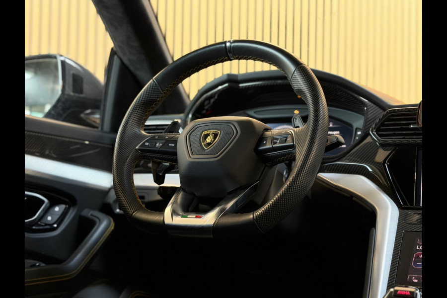 Lamborghini Urus 4.0 V8 |PANO|AKRAPOVIC|B&O|MASSAGE|CERAMIC|HuD|CARBON|SOFTCLOSE|360 CAMERA|GARANTIE 03/2027|23 INCH|650PK|BOMVOL!