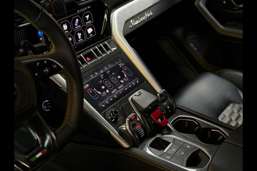 Lamborghini Urus 4.0 V8 |PANO|AKRAPOVIC|B&O|MASSAGE|CERAMIC|HuD|CARBON|SOFTCLOSE|360 CAMERA|GARANTIE 03/2027|23 INCH|650PK|BOMVOL!