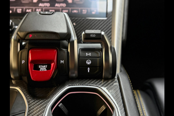 Lamborghini Urus 4.0 V8 |PANO|AKRAPOVIC|B&O|MASSAGE|CERAMIC|HuD|CARBON|SOFTCLOSE|360 CAMERA|GARANTIE 03/2027|23 INCH|650PK|BOMVOL!
