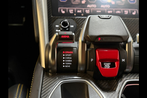 Lamborghini Urus 4.0 V8 |PANO|AKRAPOVIC|B&O|MASSAGE|CERAMIC|HuD|CARBON|SOFTCLOSE|360 CAMERA|GARANTIE 03/2027|23 INCH|650PK|BOMVOL!