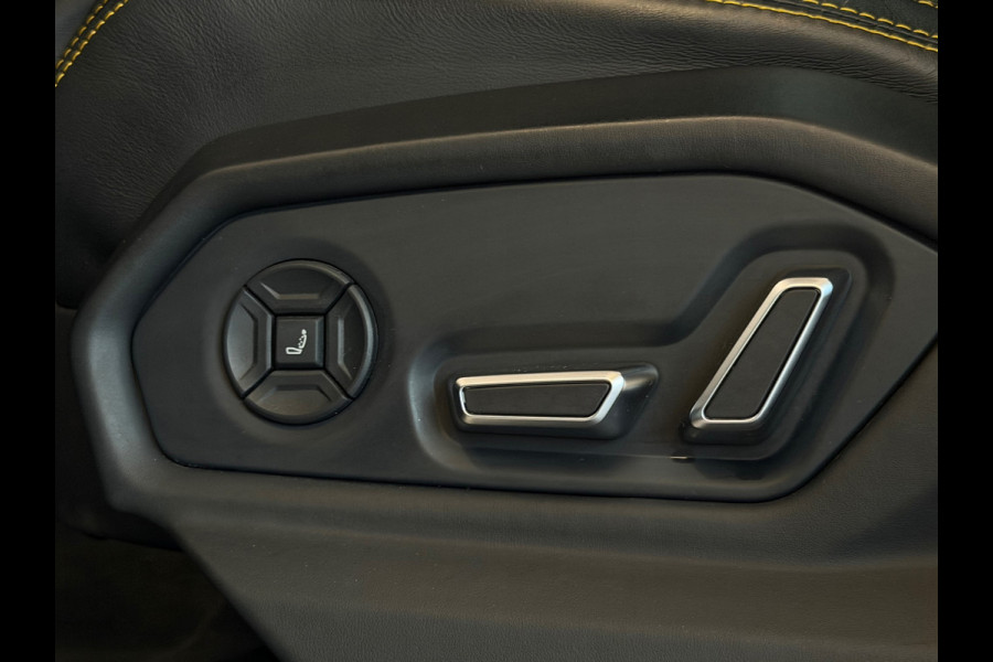 Lamborghini Urus 4.0 V8 |PANO|AKRAPOVIC|B&O|MASSAGE|CERAMIC|HuD|CARBON|SOFTCLOSE|360 CAMERA|GARANTIE 03/2027|23 INCH|650PK|BOMVOL!