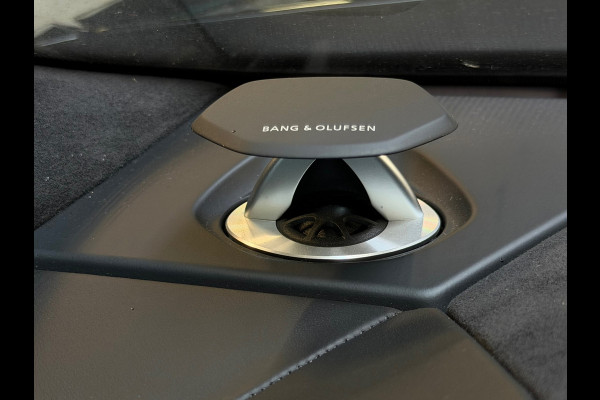 Lamborghini Urus 4.0 V8 |PANO|AKRAPOVIC|B&O|MASSAGE|CERAMIC|HuD|CARBON|SOFTCLOSE|360 CAMERA|GARANTIE 03/2027|23 INCH|650PK|BOMVOL!