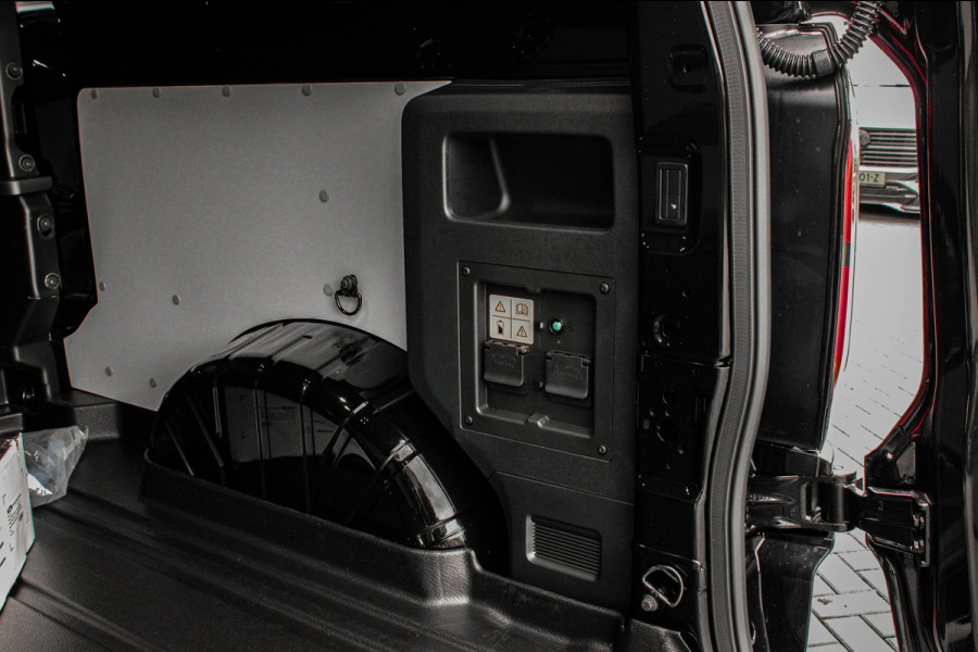 Ford E-Transit Cust. 320 L2H1 Limited 71 kWh DC DUBBEL CABINE / JB- EDITON / CAMERA / 370KM RANGE / APPLE CARPLAY DRIVERS- PACK