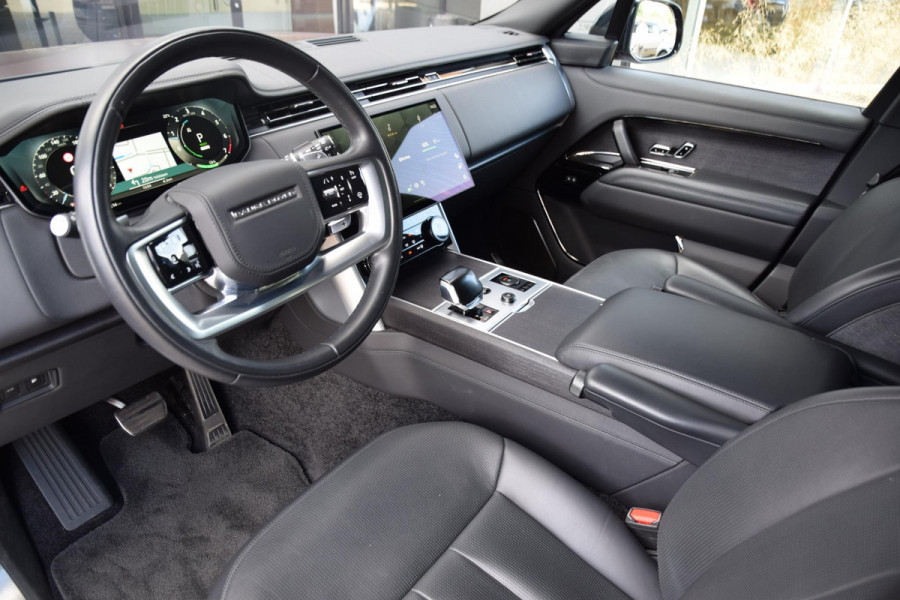 Land Rover Range Rover P510e SV PHEV