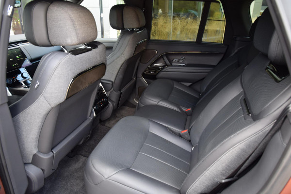 Land Rover Range Rover P510e SV PHEV