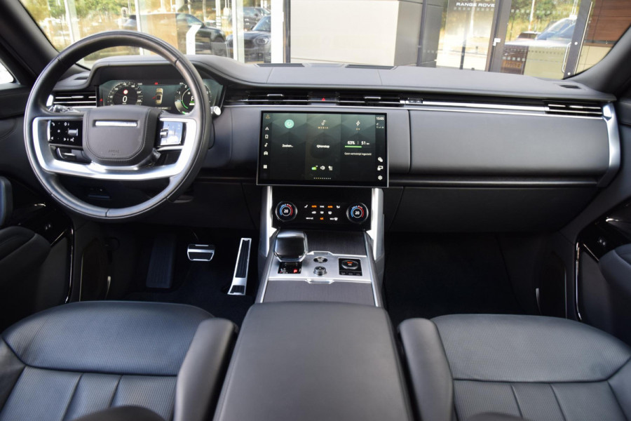 Land Rover Range Rover P510e SV PHEV