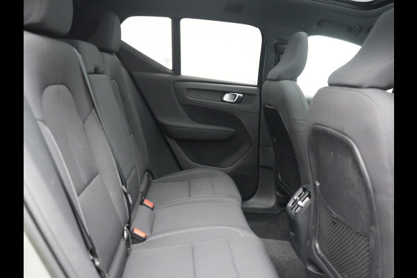 Volvo XC40 Recharge Ultimate 70 kWh 232pk Dealer O.H | Trekhaak Af Fabriek | Panodak | Adaptive Cruise | 360 Camera | Sportstoelen Memory & Verwarmd | Harman / Kardon | Keyless | Blis | Google Assistent | Stuur Verwarmd | Apple Carplay | DAB |