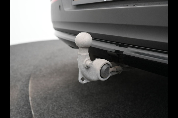 Volvo XC40 Recharge Ultimate 70 kWh 232pk Dealer O.H | Trekhaak Af Fabriek | Panodak | Adaptive Cruise | 360 Camera | Sportstoelen Memory & Verwarmd | Harman / Kardon | Keyless | Blis | Google Assistent | Stuur Verwarmd | Apple Carplay | DAB |