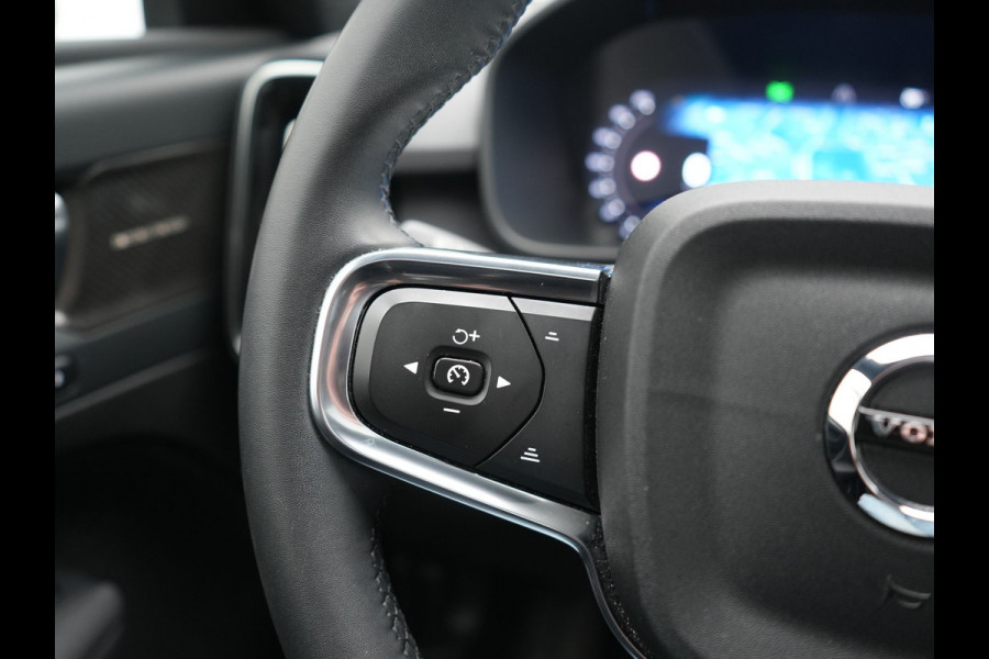 Volvo XC40 Recharge Ultimate 70 kWh 232pk Dealer O.H | Trekhaak Af Fabriek | Panodak | Adaptive Cruise | 360 Camera | Sportstoelen Memory & Verwarmd | Harman / Kardon | Keyless | Blis | Google Assistent | Stuur Verwarmd | Apple Carplay | DAB |
