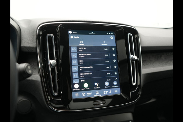 Volvo XC40 Recharge Ultimate 70 kWh 232pk Dealer O.H | Trekhaak Af Fabriek | Panodak | Adaptive Cruise | 360 Camera | Sportstoelen Memory & Verwarmd | Harman / Kardon | Keyless | Blis | Google Assistent | Stuur Verwarmd | Apple Carplay | DAB |