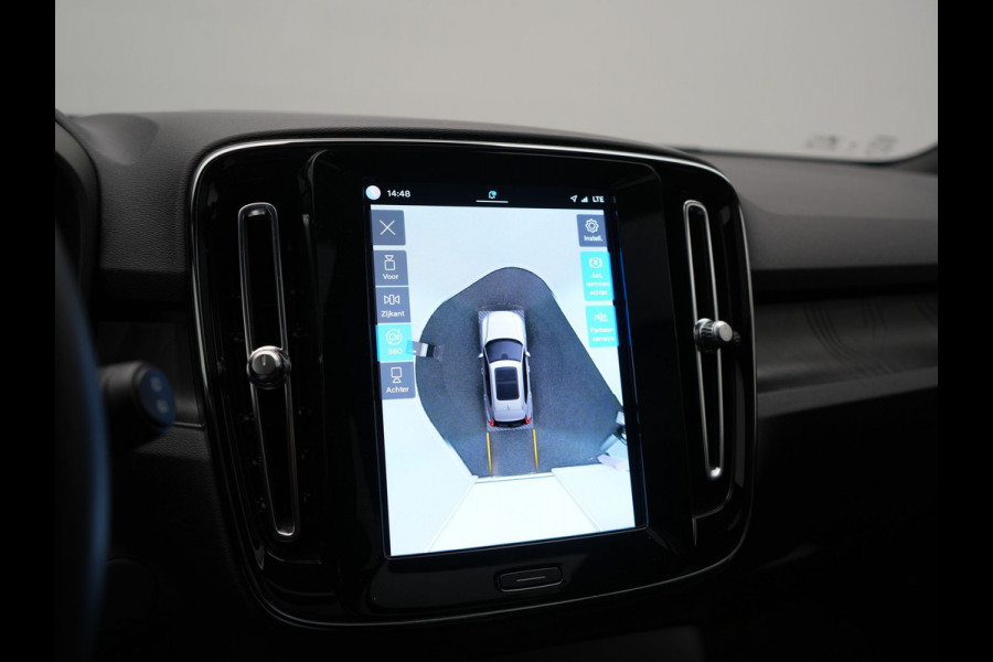 Volvo XC40 Recharge Ultimate 69 kWh 232pk | Trekhaak Af Fabriek | Panodak | Warmtepomp | 360 Camera | BLIS | Harman / Kardon | Adaptive Cruise | Sportstoelen Memory & Verwarmd | Keyless | Apple Carplay | Pilot Assist | DAB | 20"L.M |