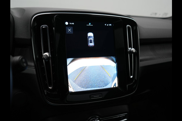 Volvo XC40 Recharge Ultimate 69 kWh 232pk | Trekhaak Af Fabriek | Panodak | Warmtepomp | 360 Camera | BLIS | Harman / Kardon | Adaptive Cruise | Sportstoelen Memory & Verwarmd | Keyless | Apple Carplay | Pilot Assist | DAB | 20"L.M |