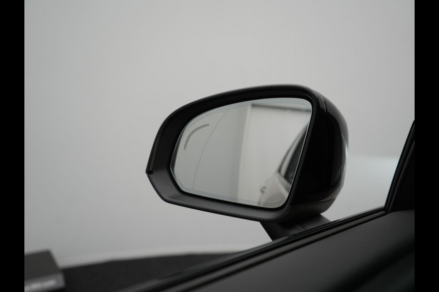 Volvo XC40 Recharge Ultimate 69 kWh 232pk | Trekhaak Af Fabriek | Panodak | Warmtepomp | 360 Camera | BLIS | Harman / Kardon | Adaptive Cruise | Sportstoelen Memory & Verwarmd | Keyless | Apple Carplay | Pilot Assist | DAB | 20"L.M |