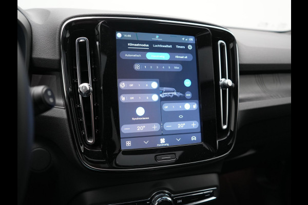 Volvo XC40 Recharge Ultimate 69 kWh 232pk | Trekhaak Af Fabriek | Panodak | Warmtepomp | 360 Camera | BLIS | Harman / Kardon | Adaptive Cruise | Sportstoelen Memory & Verwarmd | Keyless | Apple Carplay | Pilot Assist | DAB | 20"L.M |