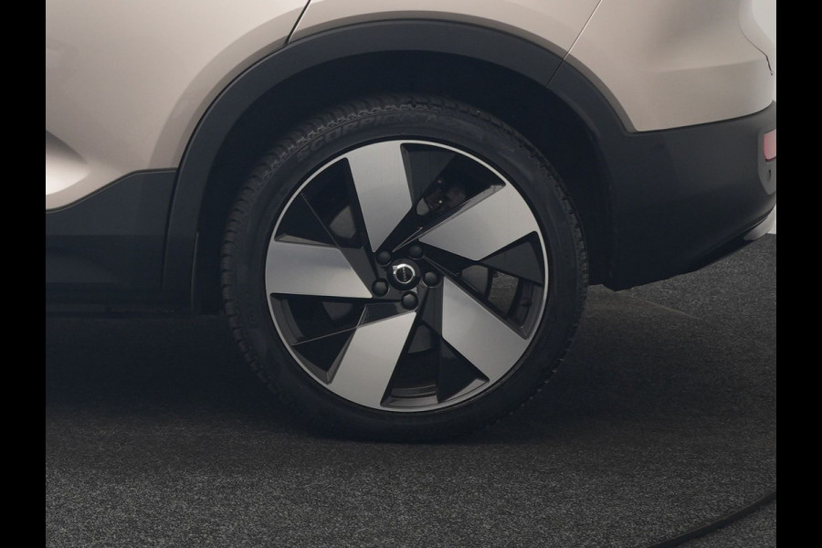 Volvo XC40 Recharge Ultimate 69 kWh 232pk | Trekhaak Af Fabriek | Panodak | Warmtepomp | 360 Camera | BLIS | Harman / Kardon | Adaptive Cruise | Sportstoelen Memory & Verwarmd | Keyless | Apple Carplay | Pilot Assist | DAB | 20"L.M |