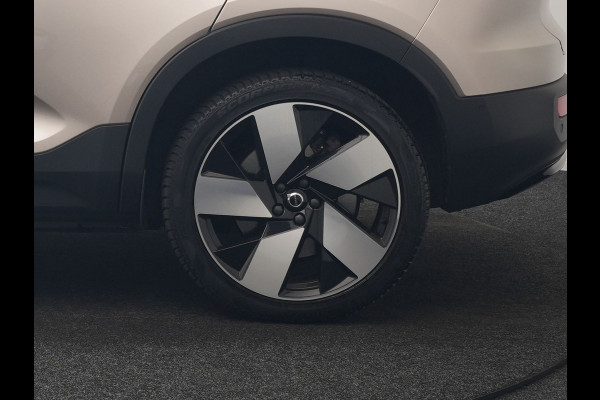 Volvo XC40 Recharge Ultimate 69 kWh 232pk | Trekhaak Af Fabriek | Panodak | Warmtepomp | 360 Camera | BLIS | Harman / Kardon | Adaptive Cruise | Sportstoelen Memory & Verwarmd | Keyless | Apple Carplay | Pilot Assist | DAB | 20"L.M |