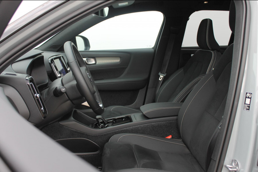 Volvo EX40 Single Motor Extended Range Plus Black Ed. 82 kWh