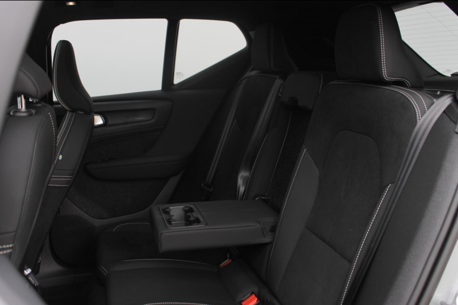 Volvo EX40 Single Motor Extended Range Plus Black Ed. 82 kWh