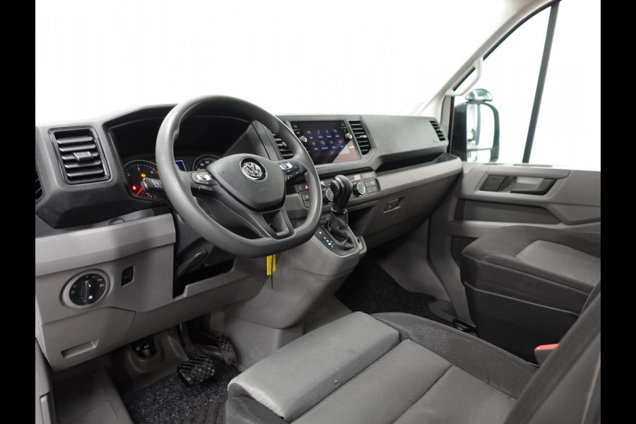 Volkswagen Crafter 177pk Automaat L3H3 / L2H2 Airco Cruise control Navigatie Camera Apple Carplay Sidebars