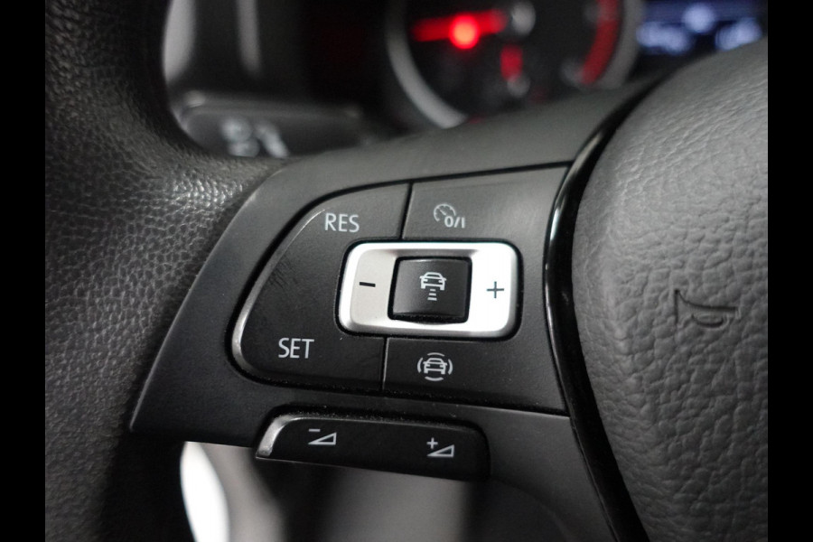Volkswagen Crafter 177pk Automaat L3H3 / L2H2 Airco Cruise control Navigatie Camera Apple Carplay Sidebars