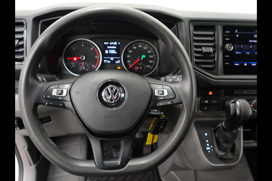 Volkswagen Crafter 177pk Automaat L3H3 / L2H2 Airco Cruise control Navigatie Camera Apple Carplay Sidebars
