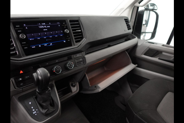 Volkswagen Crafter 177pk Automaat L3H3 / L2H2 Airco Cruise control Navigatie Camera Apple Carplay Sidebars