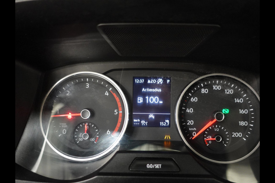 Volkswagen Crafter 177pk Automaat L3H3 / L2H2 Airco Cruise control Navigatie Camera Apple Carplay Sidebars
