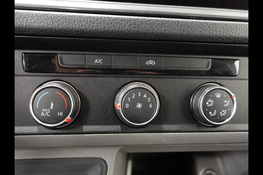 Volkswagen Crafter 177pk Automaat L3H3 / L2H2 Airco Cruise control Navigatie Camera Apple Carplay Sidebars