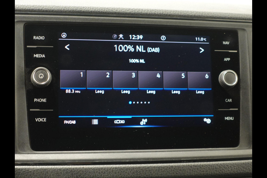 Volkswagen Crafter 177pk Automaat L3H3 / L2H2 Airco Cruise control Navigatie Camera Apple Carplay Sidebars