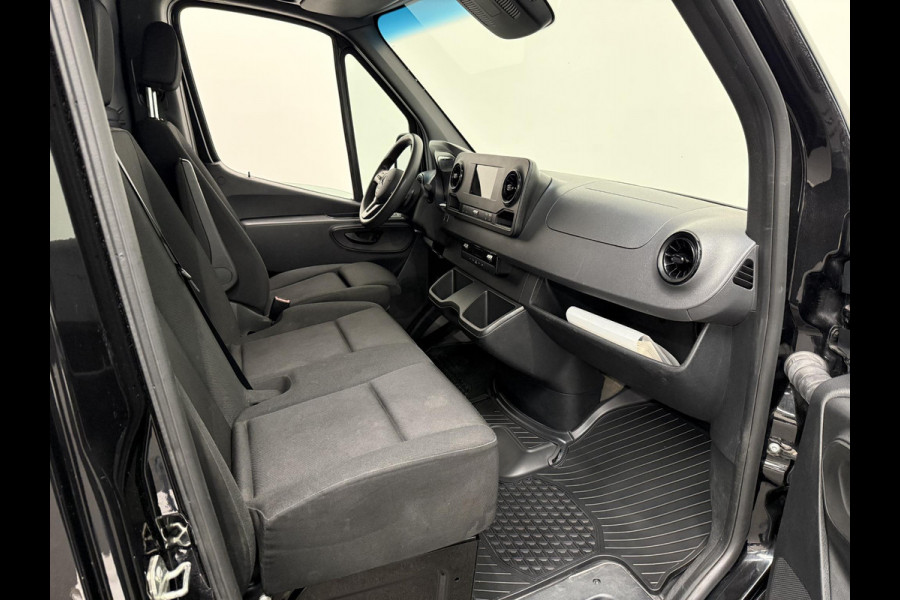 Mercedes-Benz Sprinter 311 1.9 CDI L3H2 RWD Navigatie Apple carplay/android Airco Camera Trekhaak 3-zits